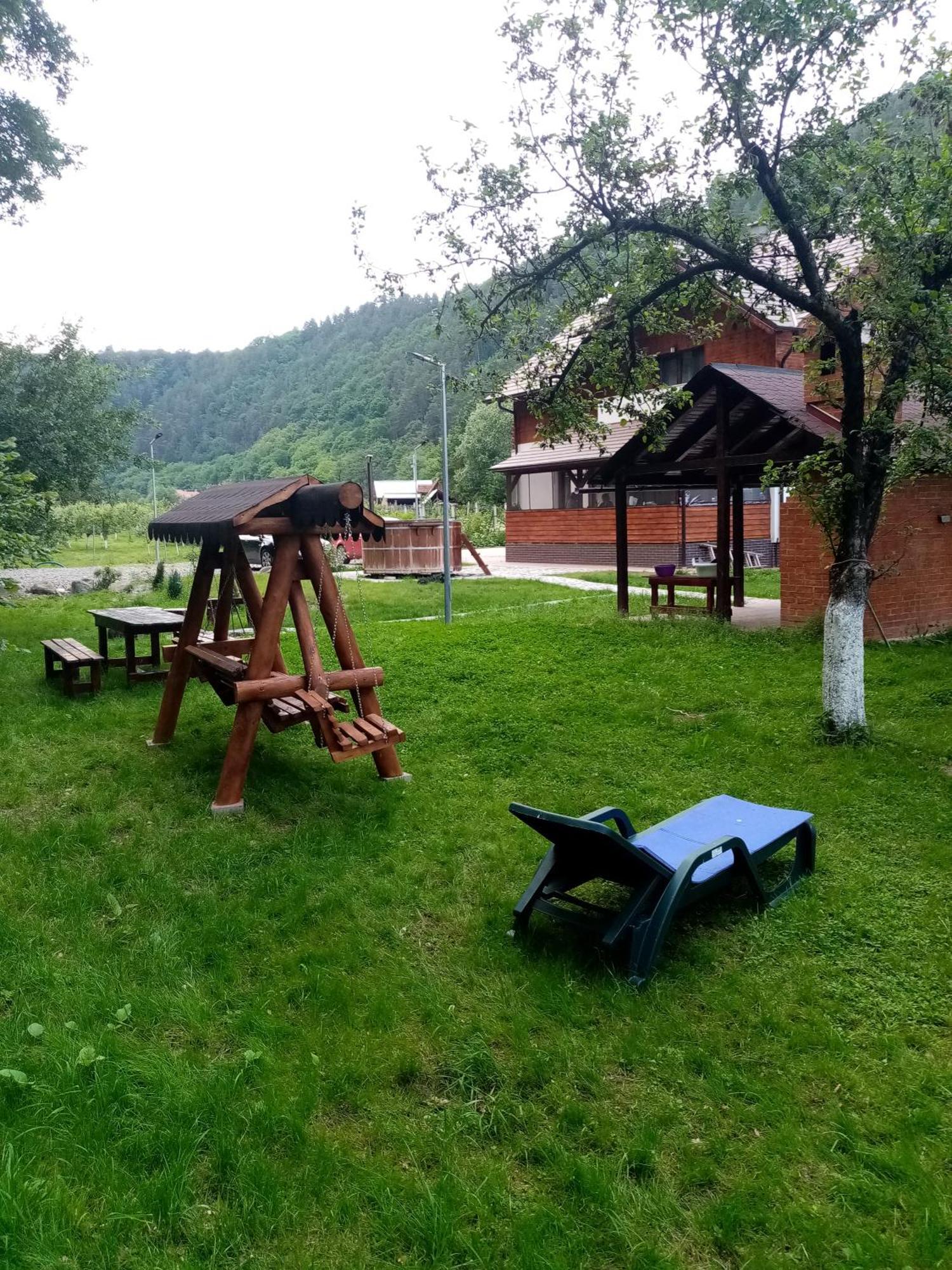 Готель Livada Amely Gales Екстер'єр фото